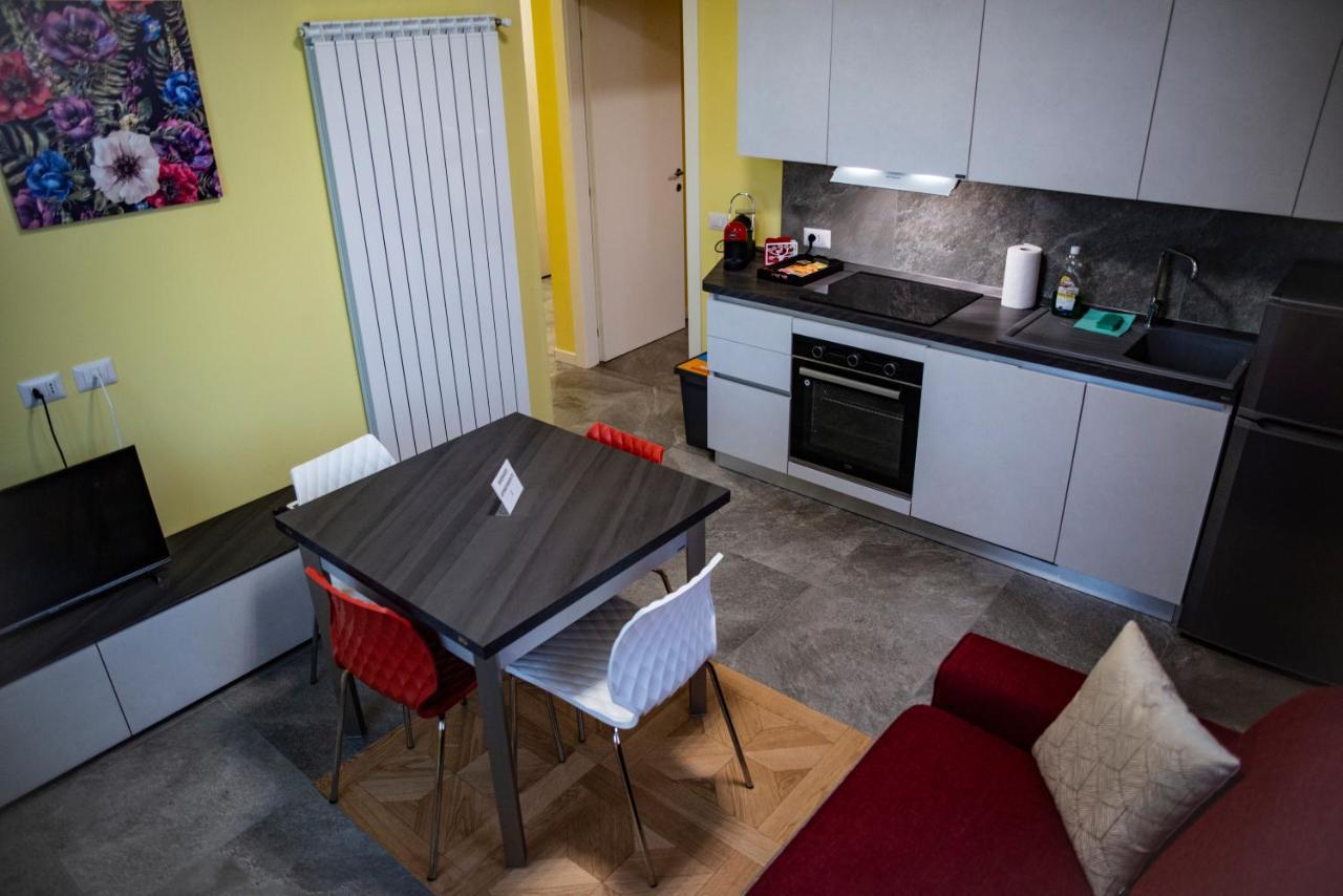 Casa Flavia Apartment Rozzano Bagian luar foto
