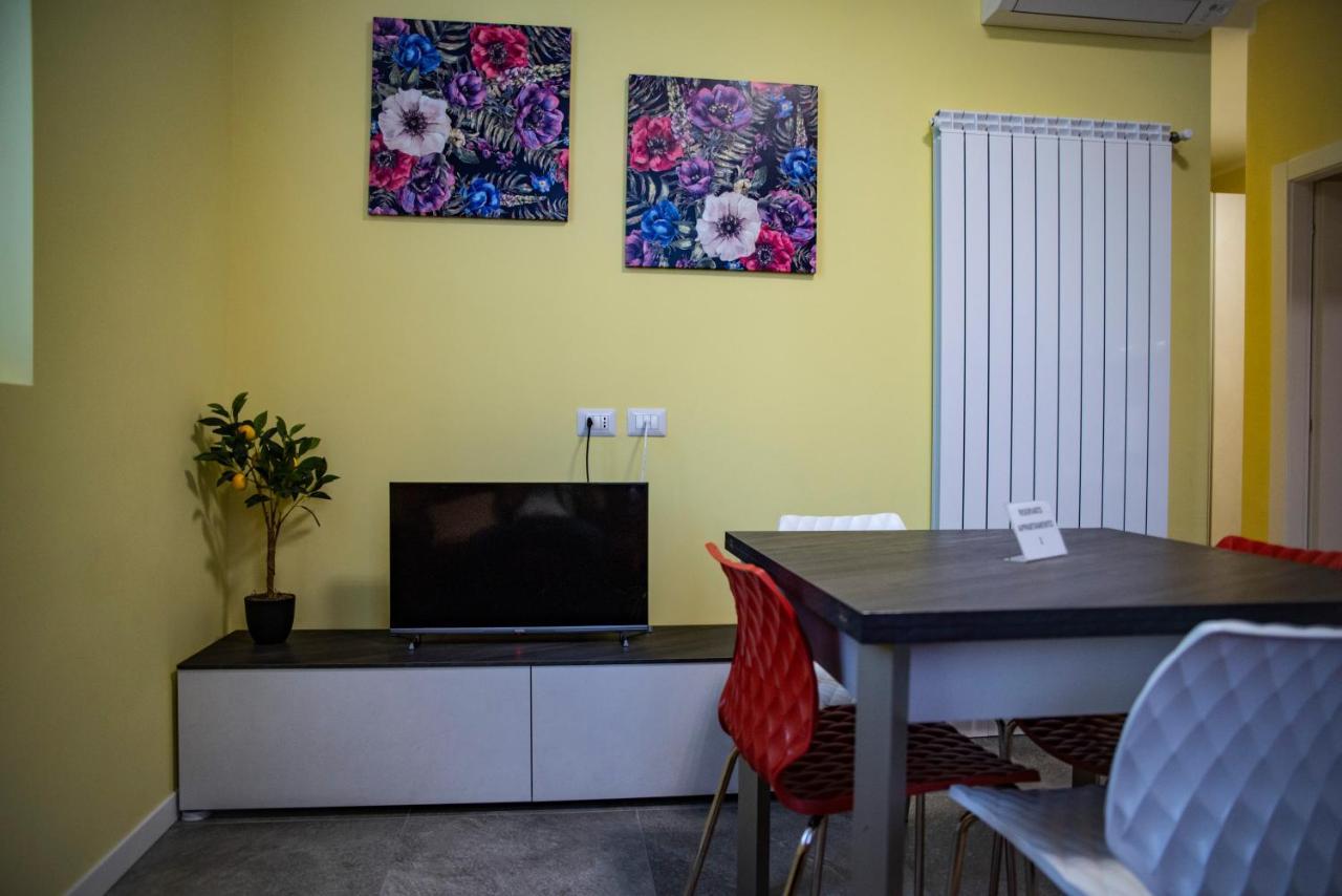 Casa Flavia Apartment Rozzano Bagian luar foto