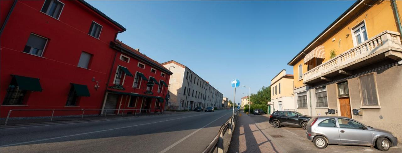 Casa Flavia Apartment Rozzano Bagian luar foto